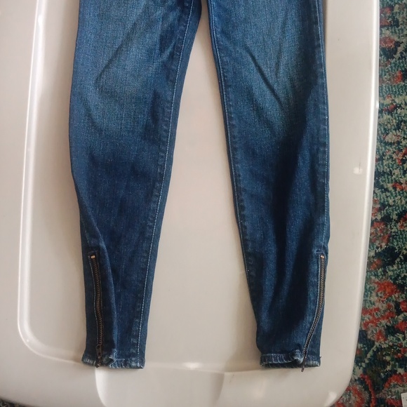 Abercrombie high-waist jeans with zippers at ankles - Picture 3 of 4